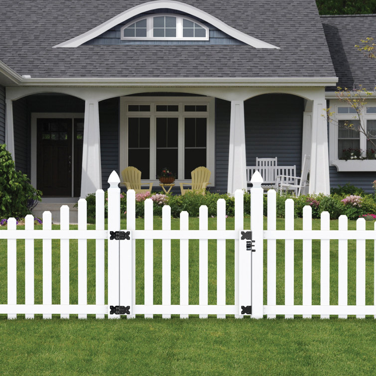 White picket hotsell fence dog gate